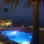 Madre Tierra Puerto de la Madera